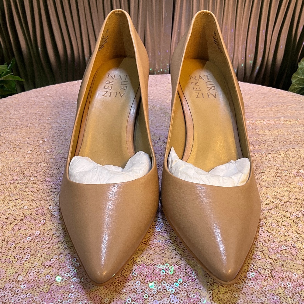 Naturalizer Women Anna Pumps